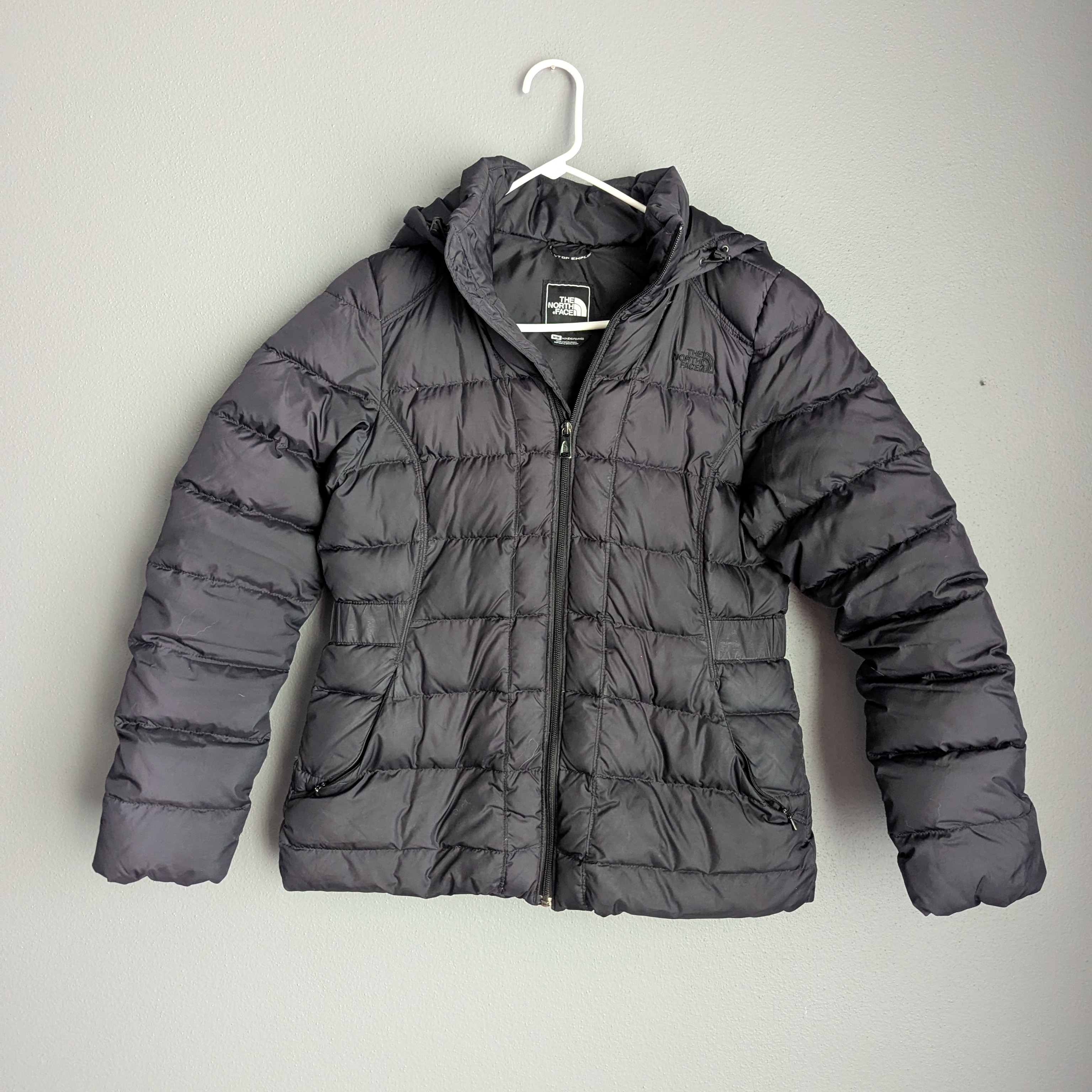 The North Face Black Women's Puffer Size Medium 19 Bust 30 Sleeve 25 Length